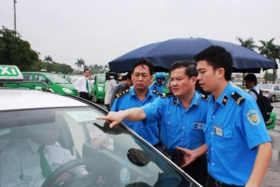 Thanh tra giao thông được dùng súng như nào?